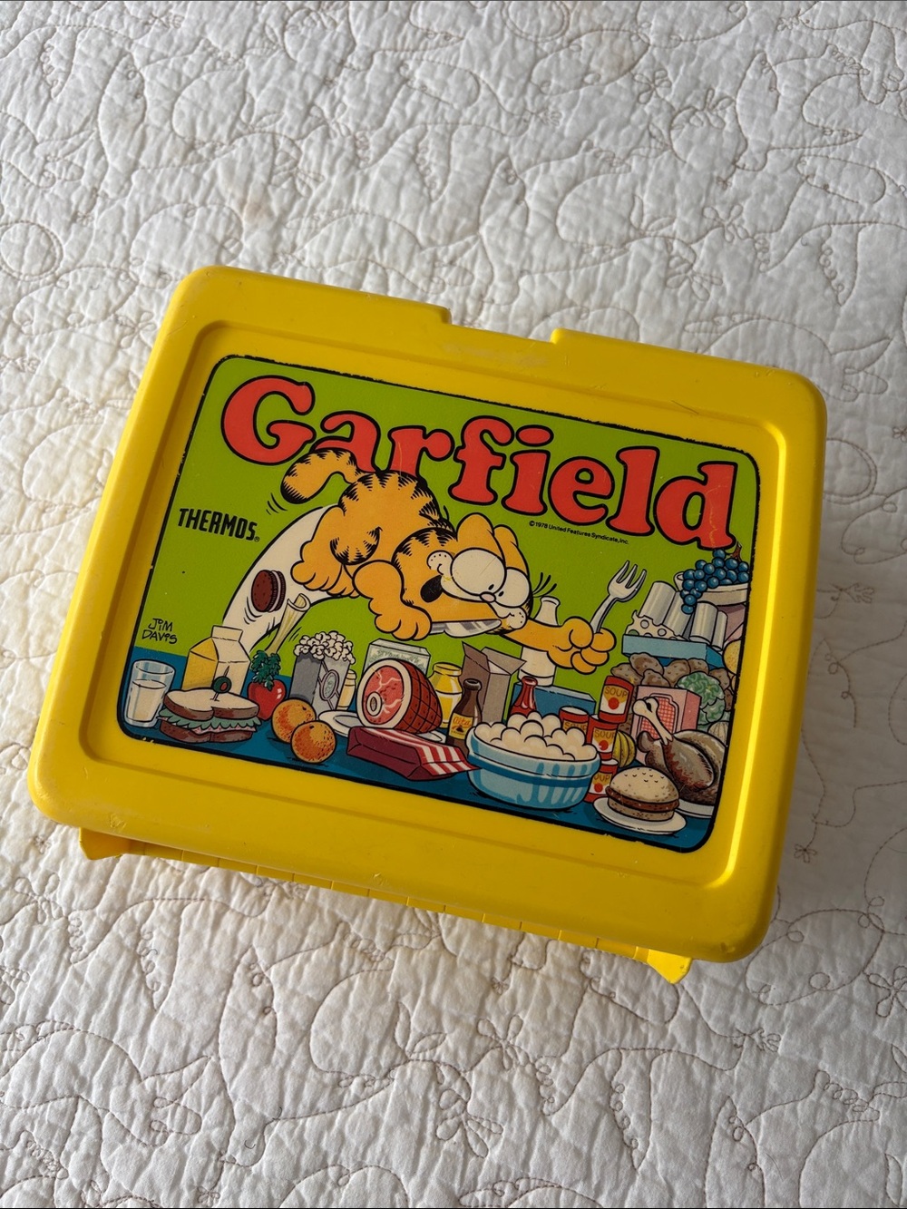 VINTAGE Thermos Yellow Garfield Lunchbox